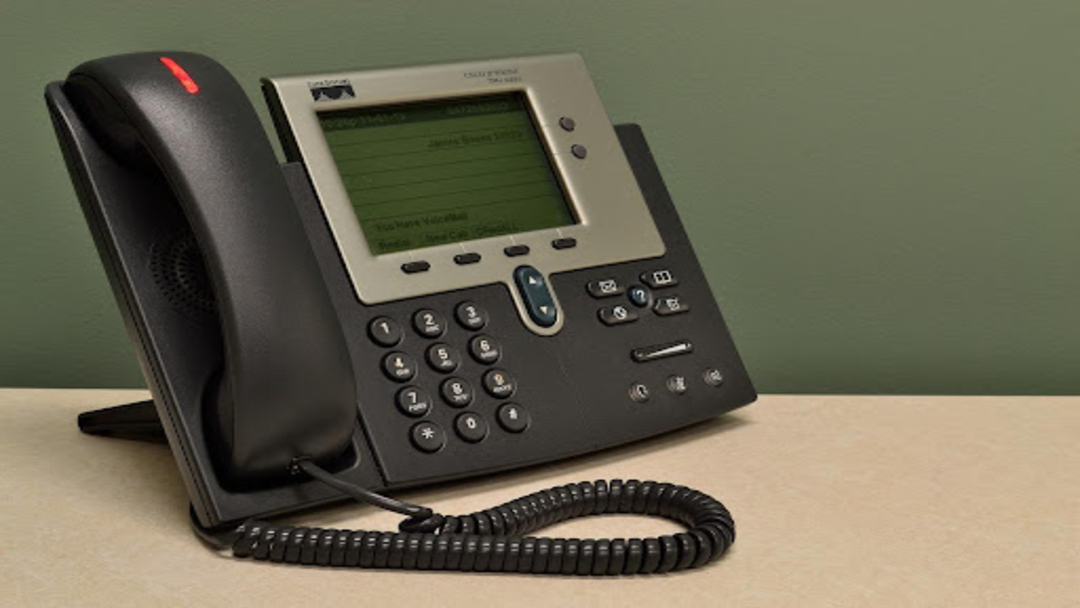 Features of hosted voip