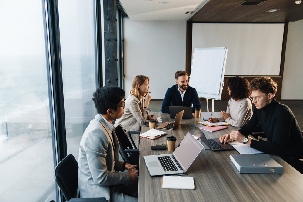 SE Telecom team collaborating on network, calling, and communication needs to support Enterprise VoIP Solutions for modern businesses.